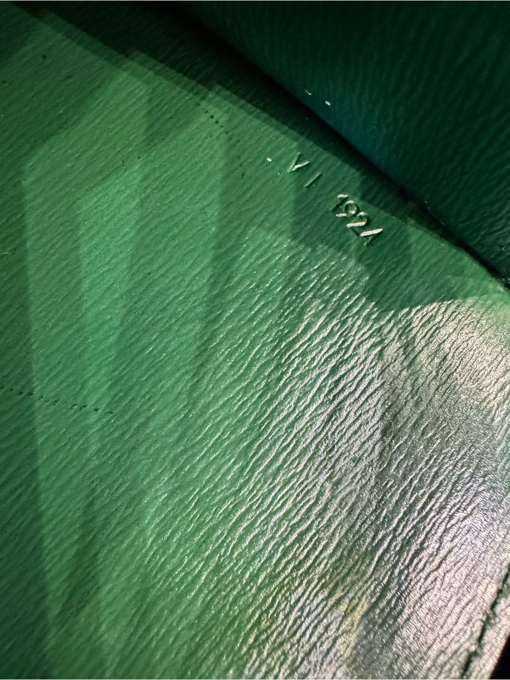 Louis Vuitton Green Epi Vintage Capucine - Picture 9 of 14